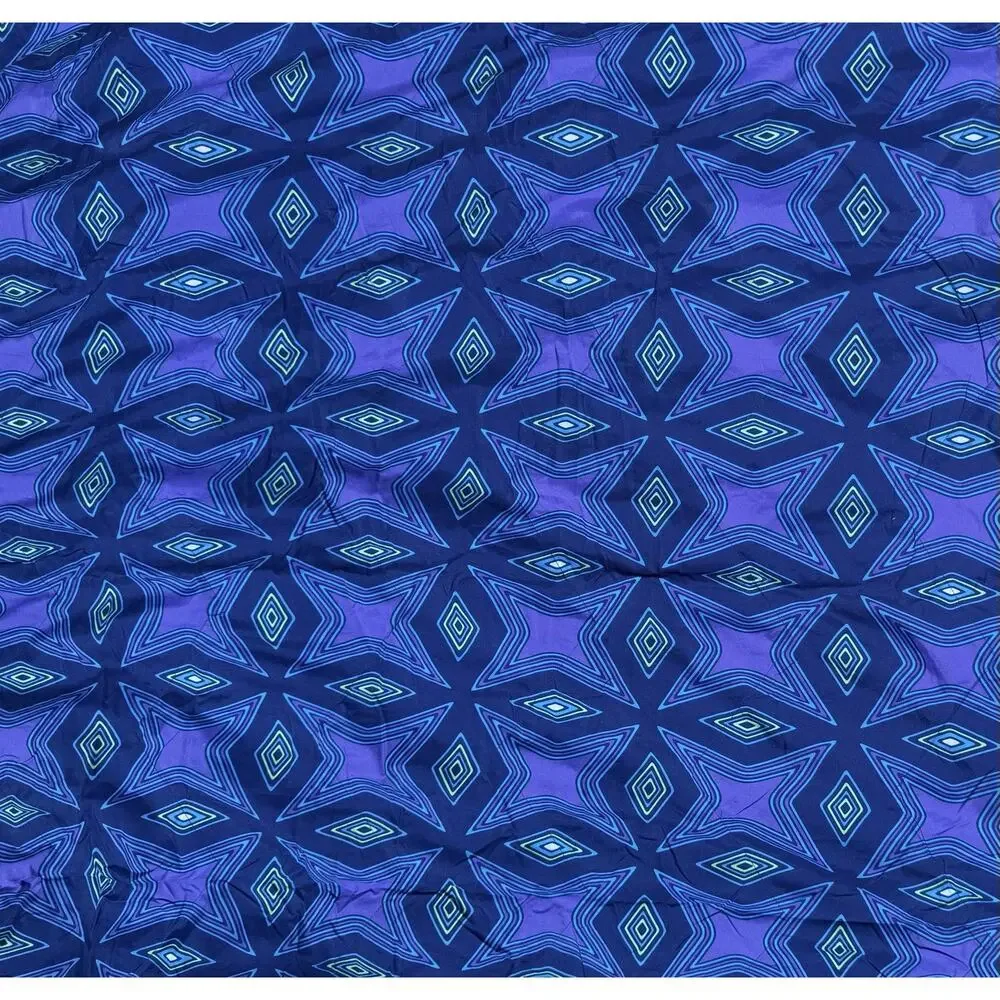 UNITED AIRLINES LIMITED EDITION PSYCHEDELIC BLANKET